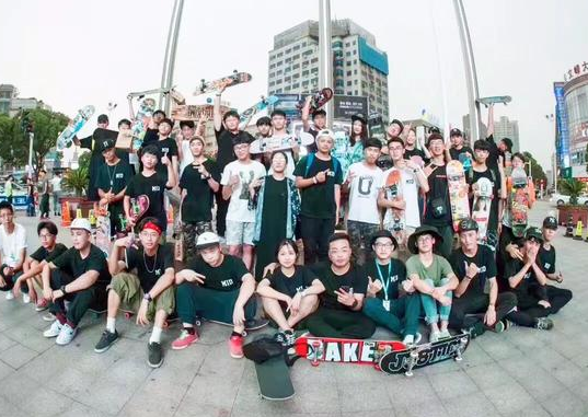 基础滑板店怎么样?基础滑板是假货吗? 基础滑板店怎么样?基础滑板是假货吗?