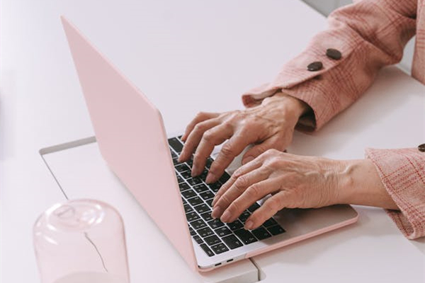 女孩子做运营是不是压力很大？女生干运营好吗？