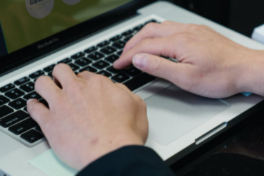 支付宝转到自己卡里要手续费吗？要服务费怎么办？