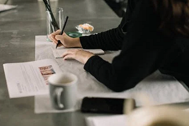 淘宝主播一个月收入多少钱？如何收费的？