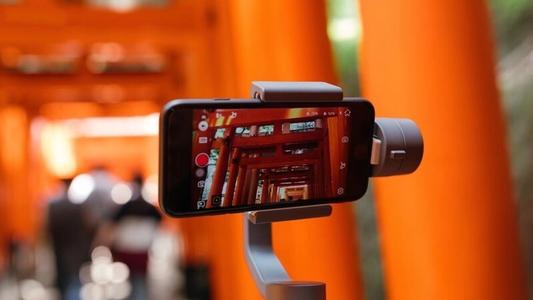 淘宝直播卖衣服真的赚钱吗？一月能挣多少？