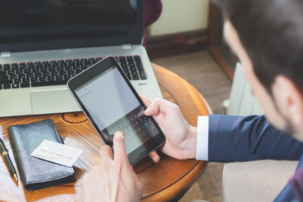 淘宝店铺直播和达人直播的区别是什么？哪个好？